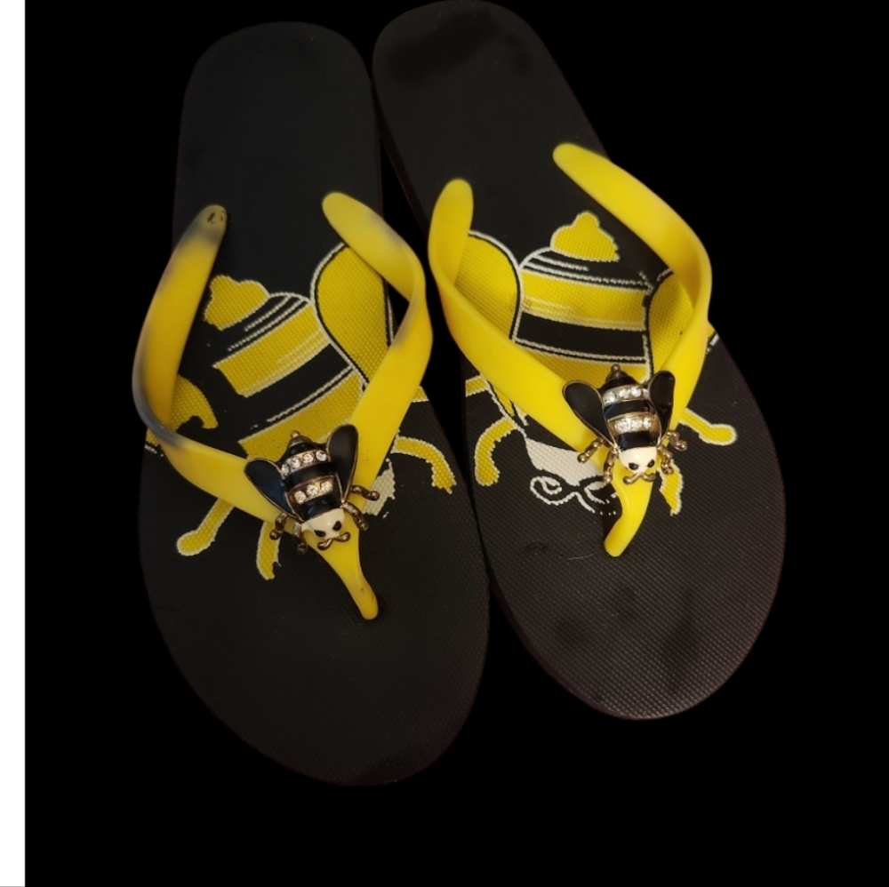 Flip Flop Weather Is Coming! Get These 2 Pairs Of Cute Ones Now !!